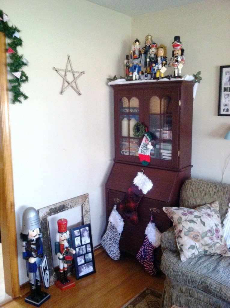 star and nutcrackers