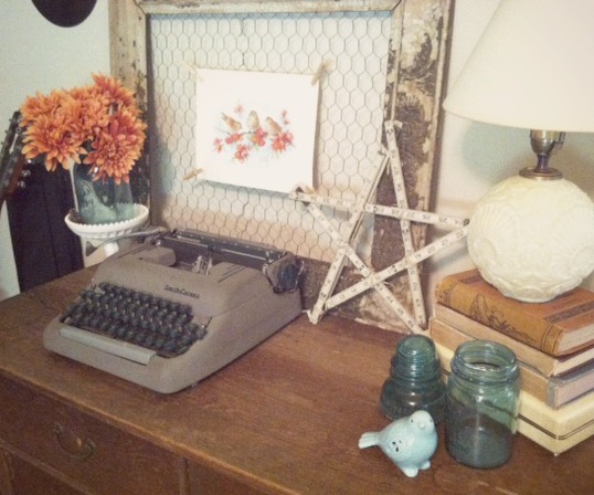 dresser typewriter bird vignette